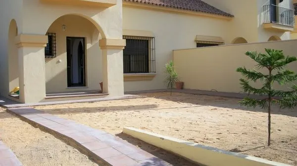 Extracción y colocación de tepes de césped